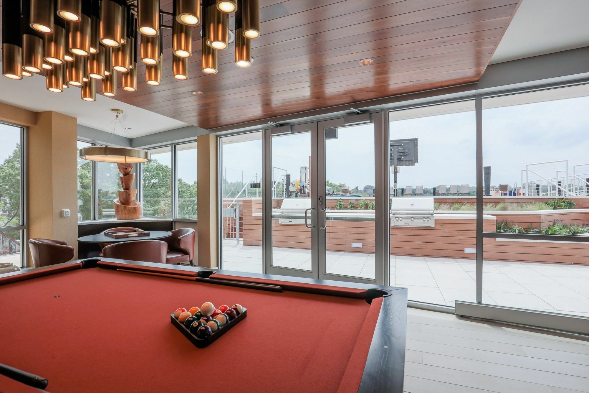 Global Luxury Suites Longwood Medical Бруклин Экстерьер фото